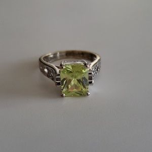 Lia Sophia Appletini Ring